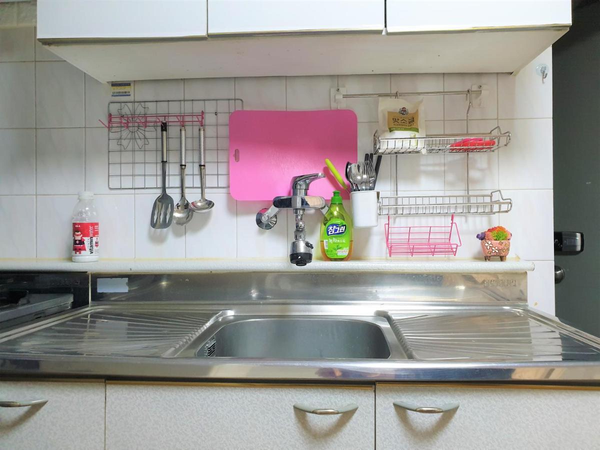 Ewha Hostel Сеул Екстер'єр фото