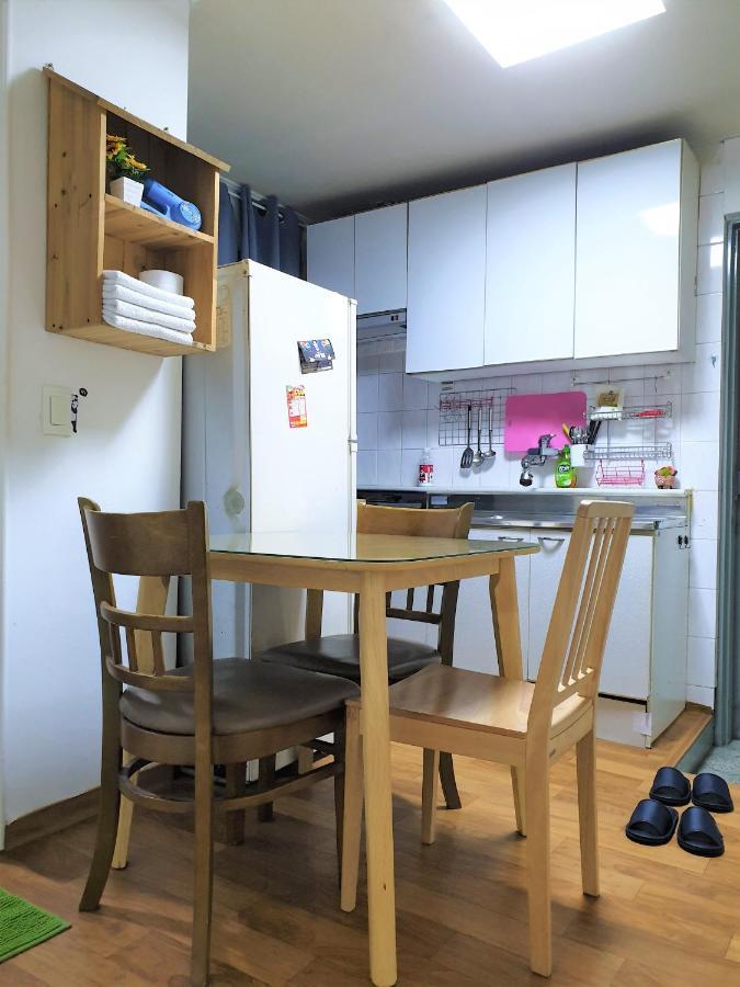 Ewha Hostel Сеул Екстер'єр фото