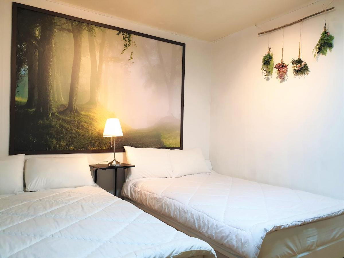 Ewha Hostel Сеул Екстер'єр фото