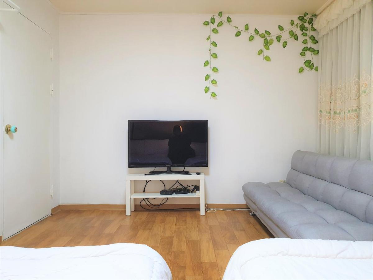 Ewha Hostel Сеул Екстер'єр фото