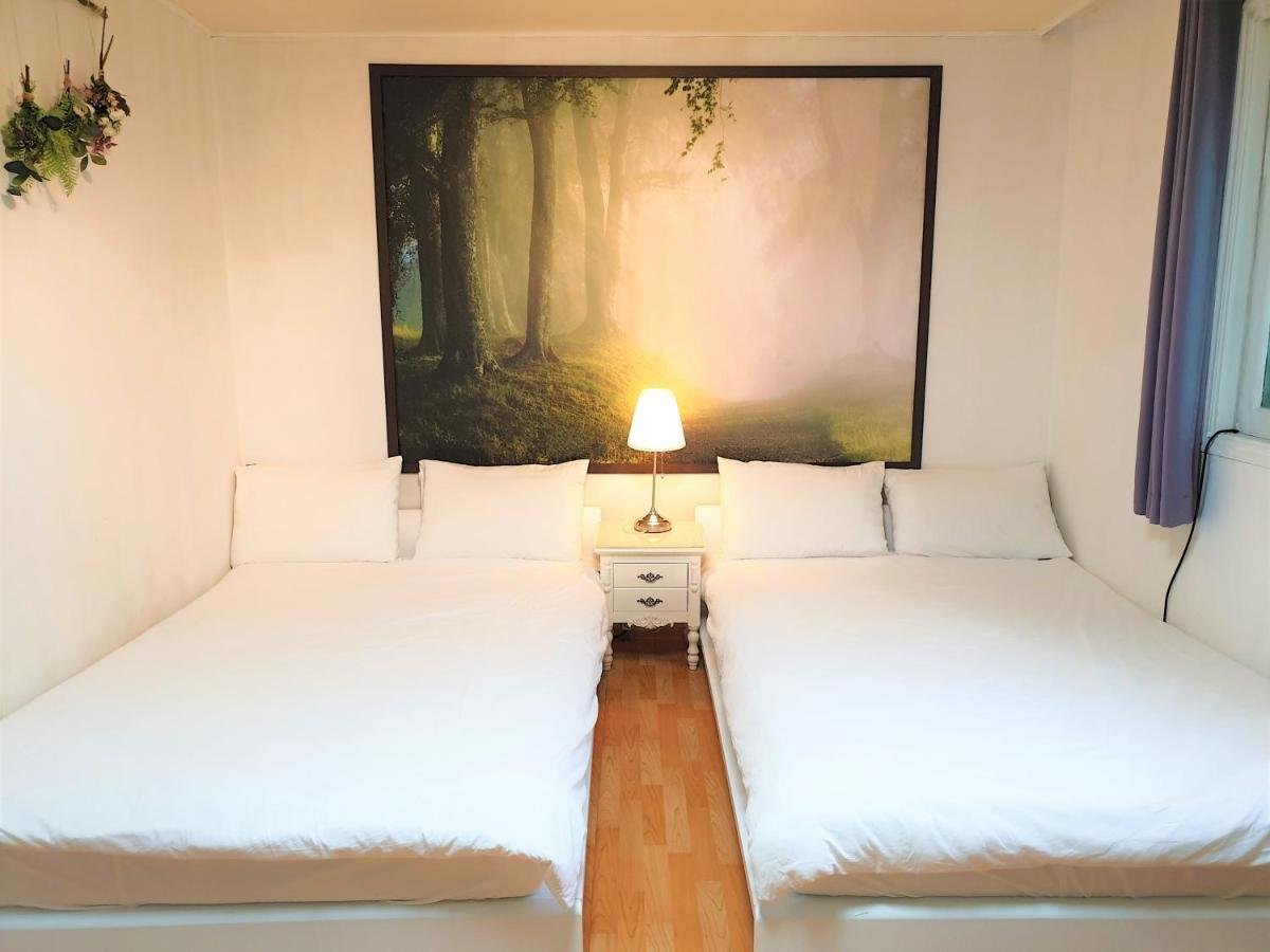 Ewha Hostel Сеул Екстер'єр фото