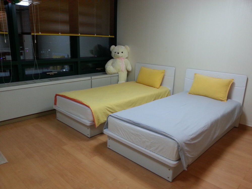 Ewha Hostel Сеул Екстер'єр фото