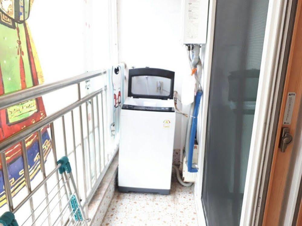 Ewha Hostel Сеул Екстер'єр фото