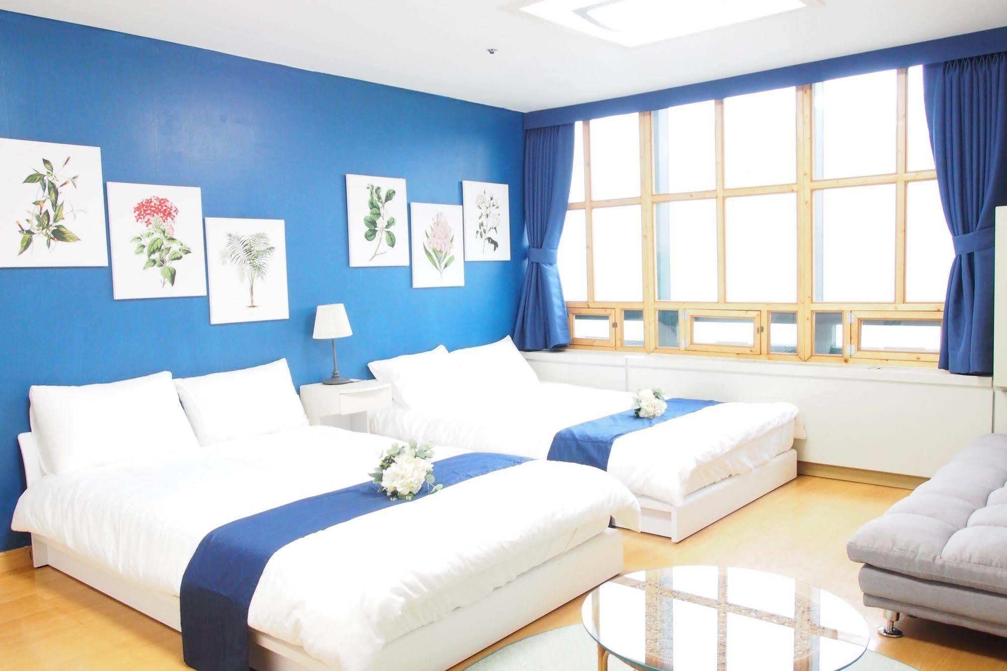 Ewha Hostel Сеул Екстер'єр фото